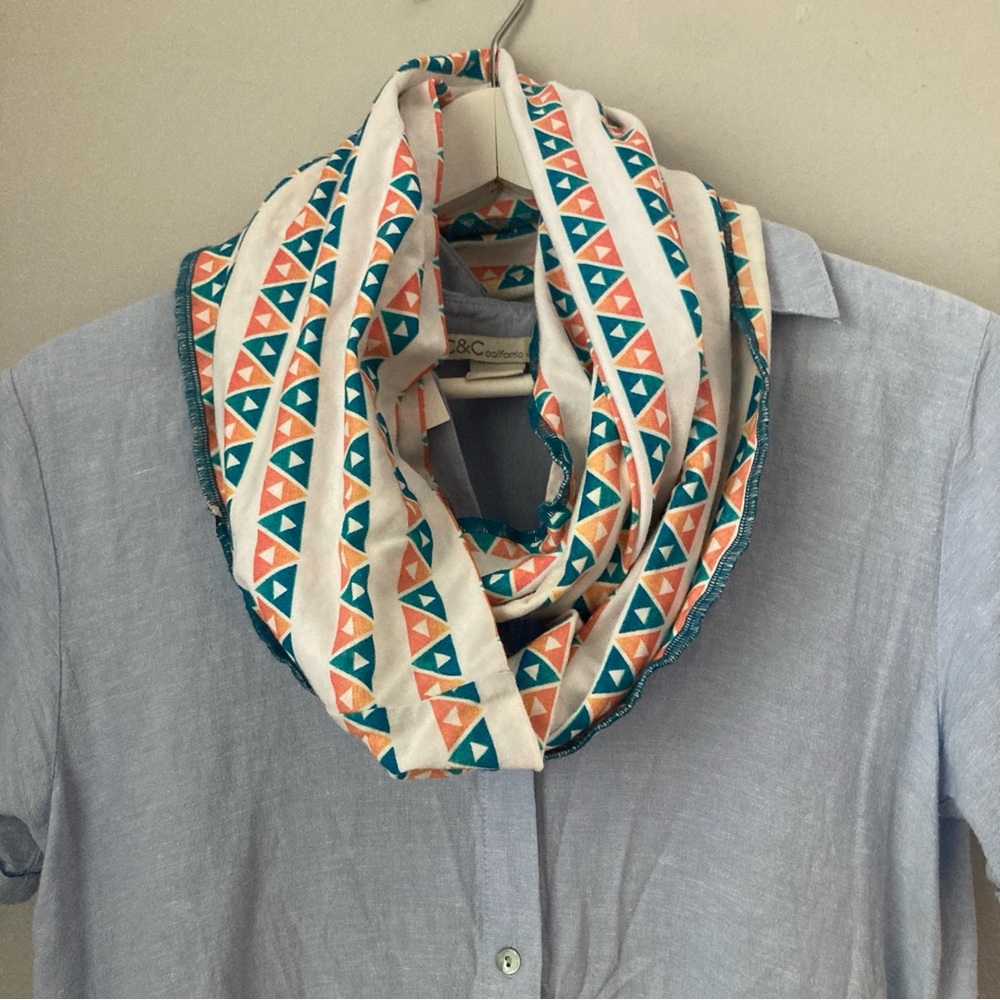 NWT unbranded geometric triangles infinity scarf orange teal blue